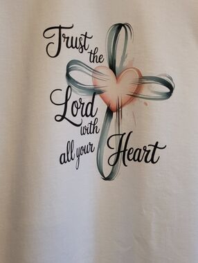 'Trust The Lord With All Your Heart' Graphic Tee XL Unisex